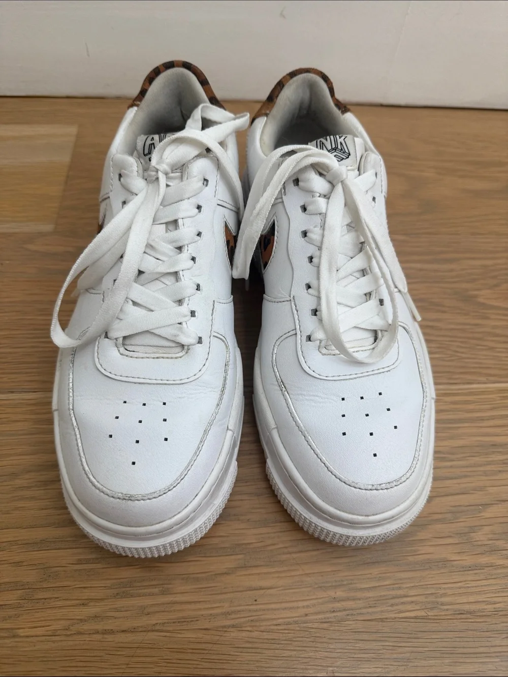 Nike Women's Air Force 1 Pixel SE 'Leopard Print' White Sneakers